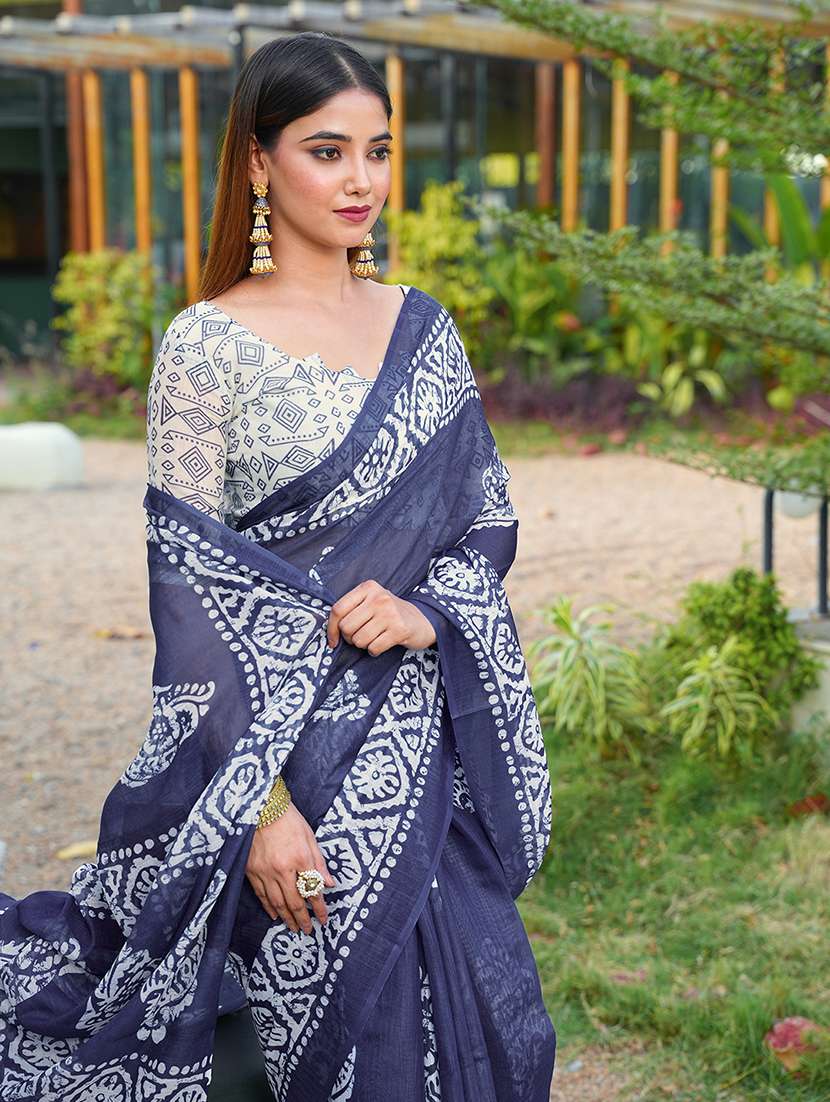 women printed casual wear saree with blouse - 22443374 -  Standard Image - 1