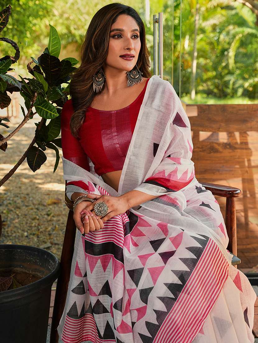 women printed casual wear saree with blouse - 22443390 -  Standard Image - 1