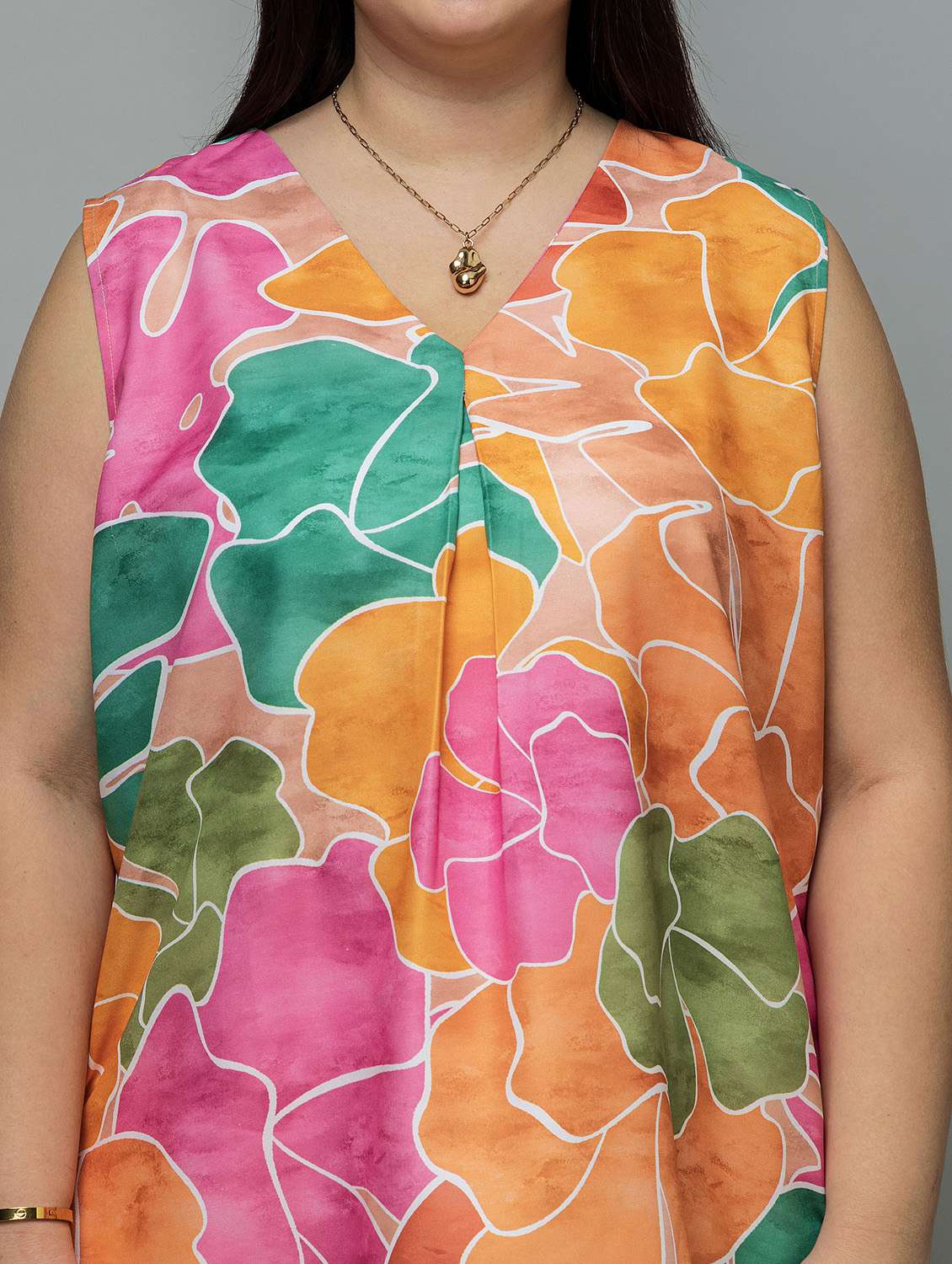 women plus size pinted sleeveless top - 22443577 -  Standard Image - 1
