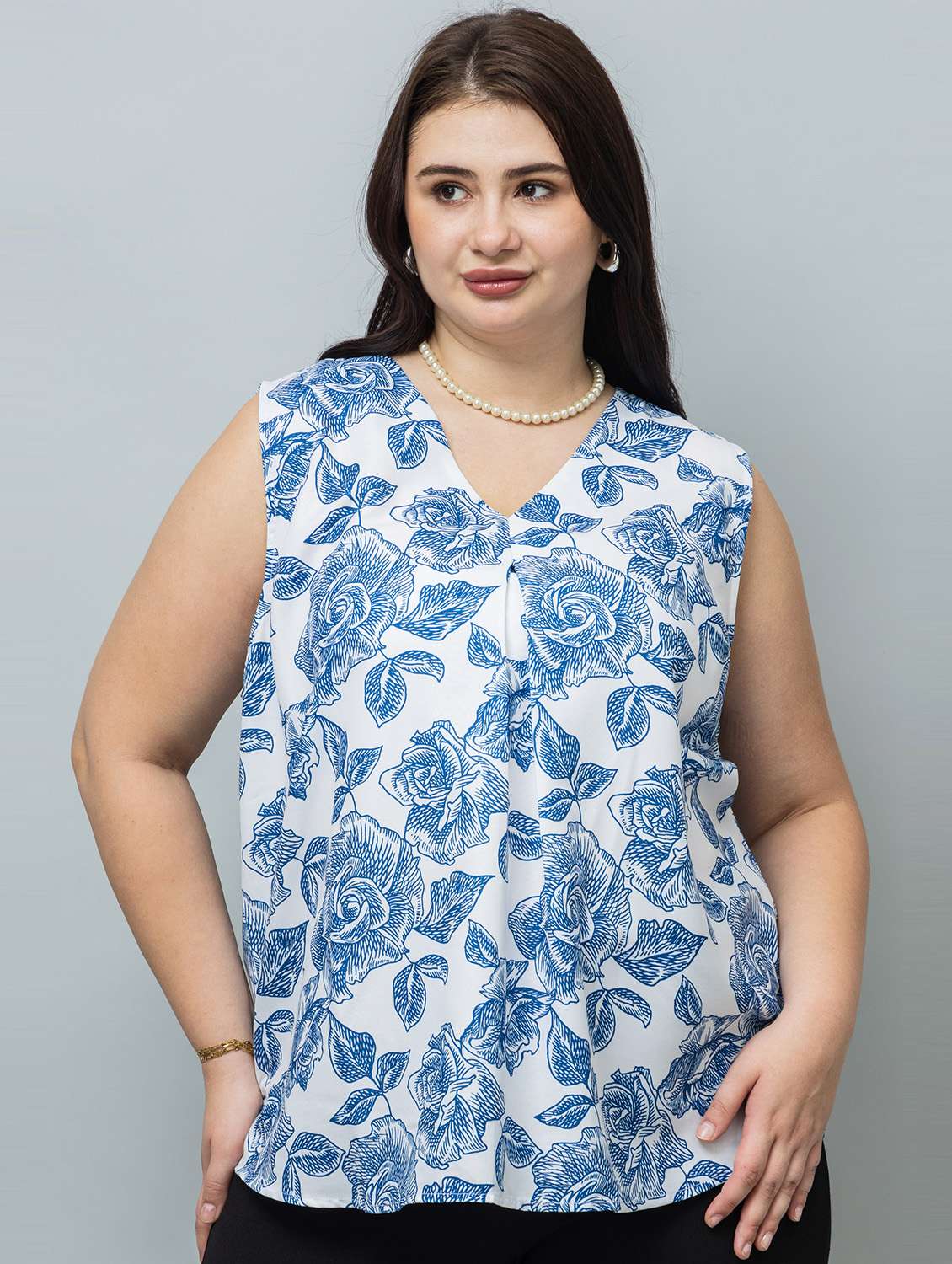 women plus size pinted sleeveless top