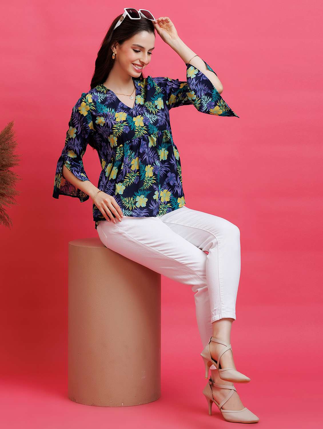 Women Printed Black Crepe Regular Top - 22443694 -  Standard Image - 6