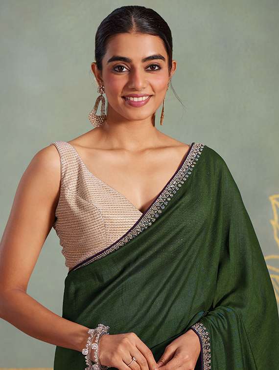 women solid with embellished bordered saree - 22444282 -  Standard Image - 1