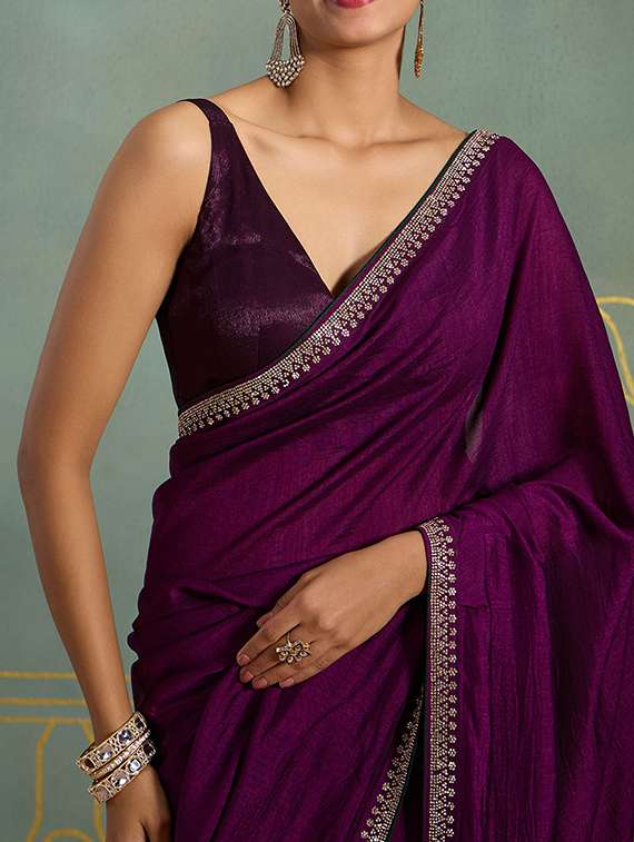 women solid with embellished bordered saree - 22444283 -  Standard Image - 1