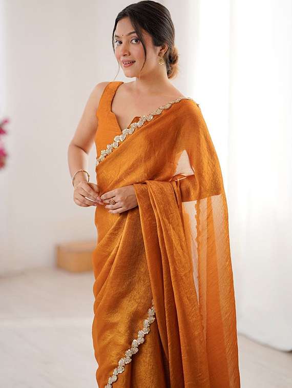 women solid with bordered saree - 22444304 -  Standard Image - 1