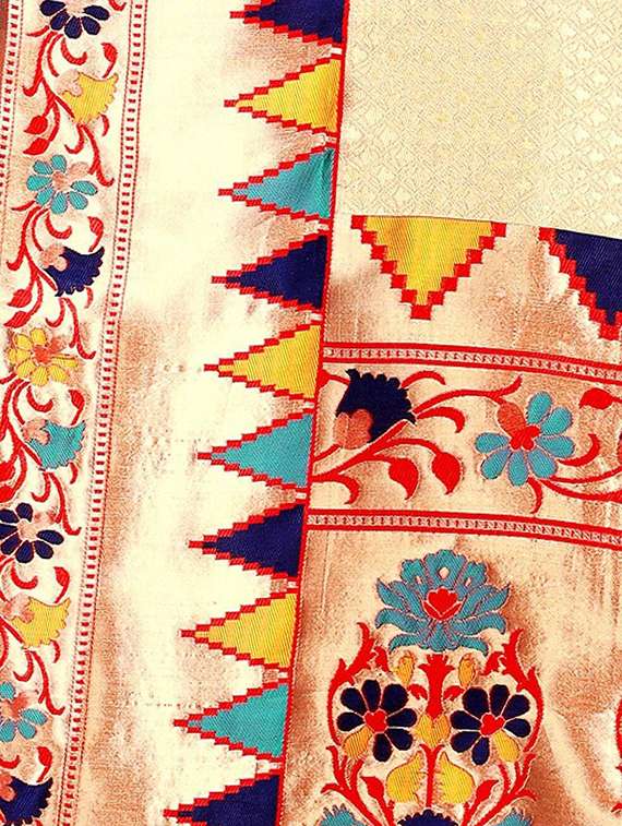 women self design paithani saree - 22444481 -  Standard Image - 4
