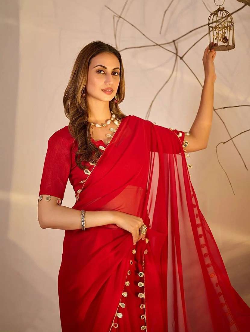 women solid with bordered saree - 22444530 -  Standard Image - 1