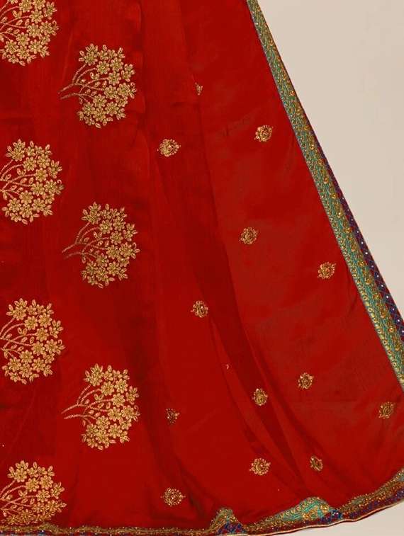 women solid with work embroidered saree - 22444750 -  Standard Image - 4