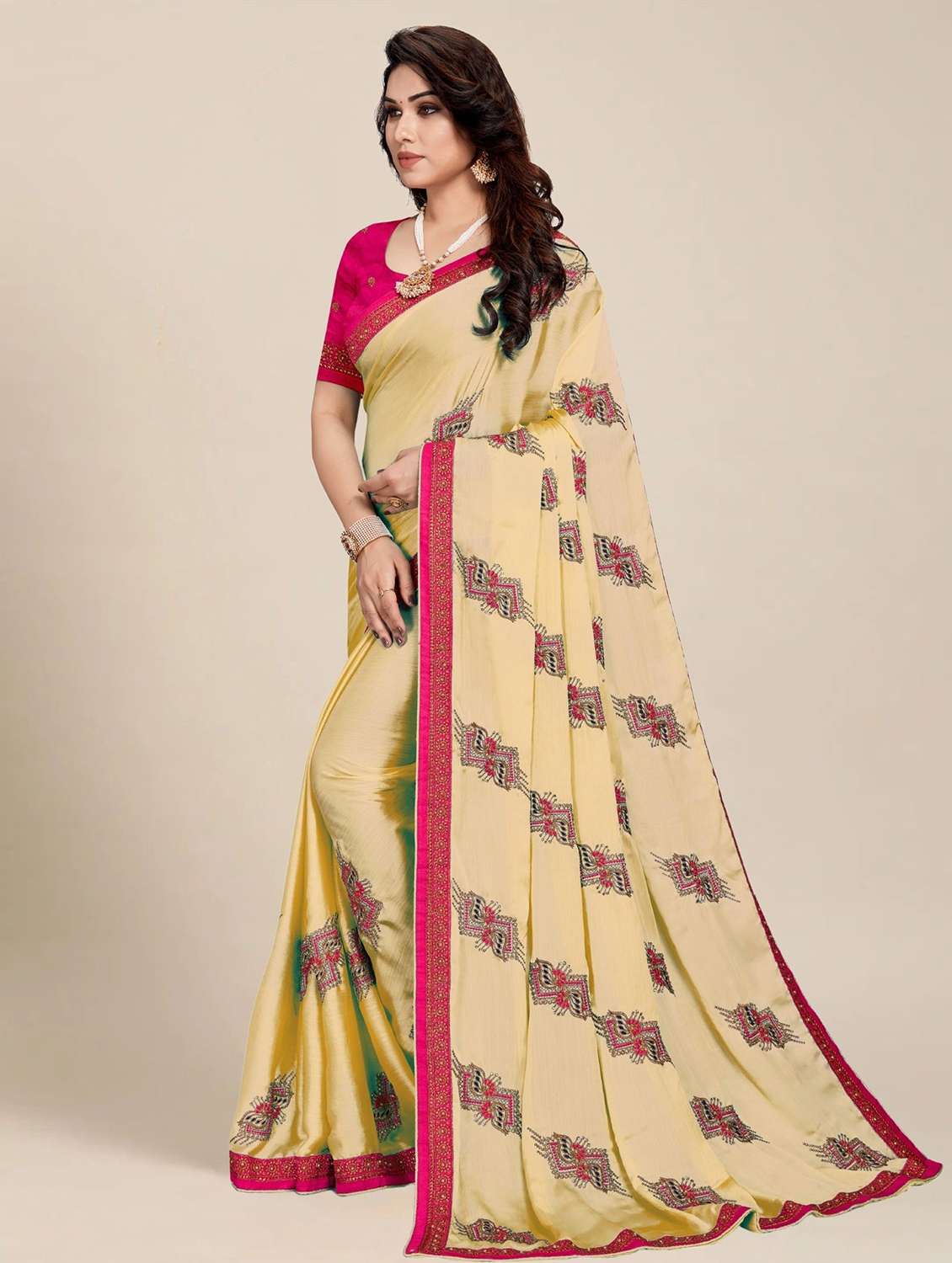 women solid with work embroidered saree - 22444785 -  Standard Image - 1