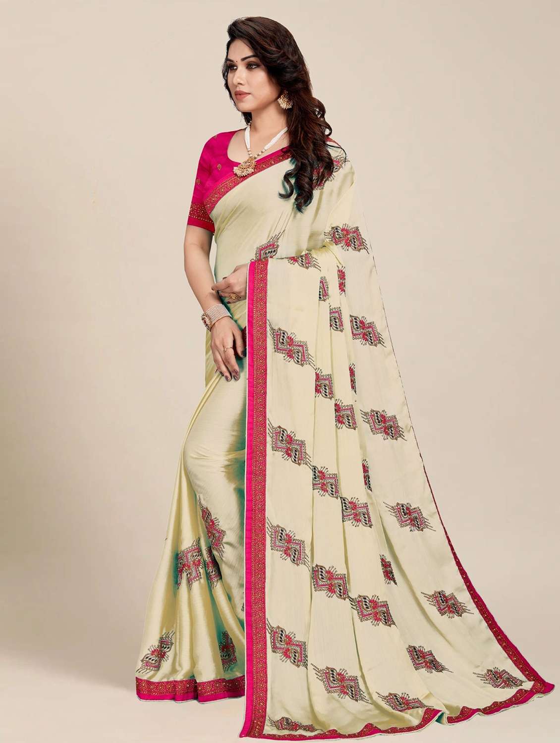 women solid with work embroidered saree - 22444787 -  Standard Image - 1