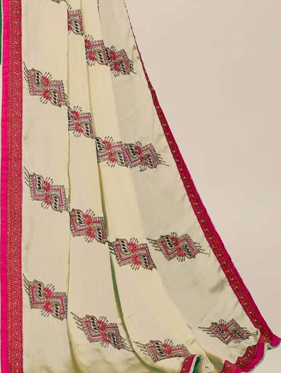 women solid with work embroidered saree - 22444787 -  Standard Image - 4