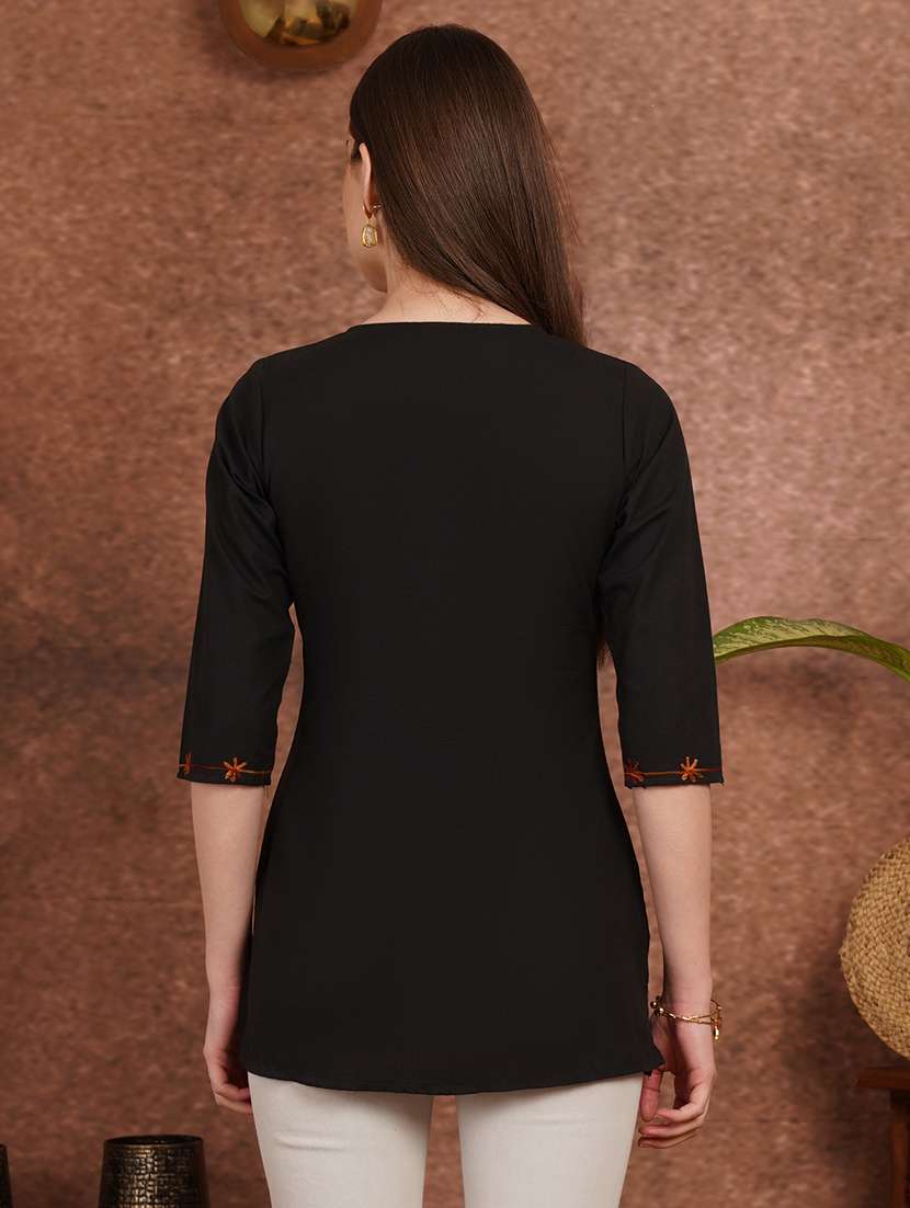 women black cotton a-line kurta - 22444983 -  Standard Image - 4
