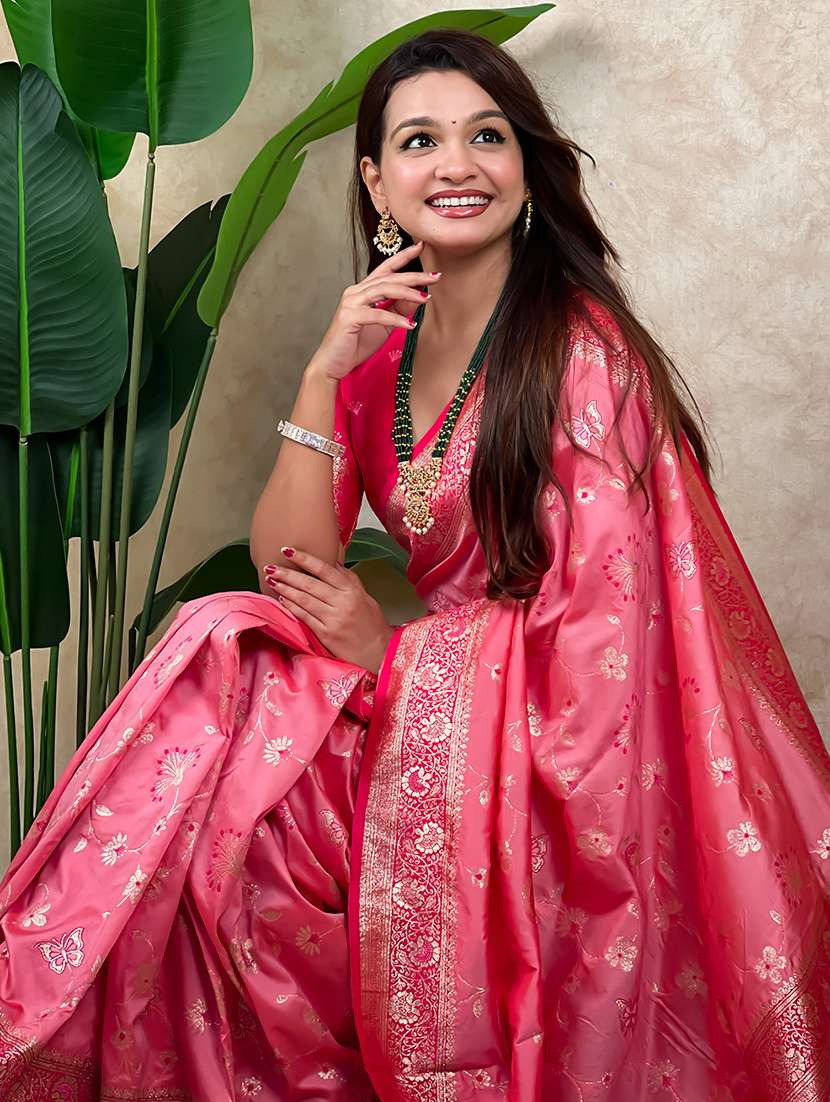 women self design banarasi saree with blouse - 22447530 -  Standard Image - 1