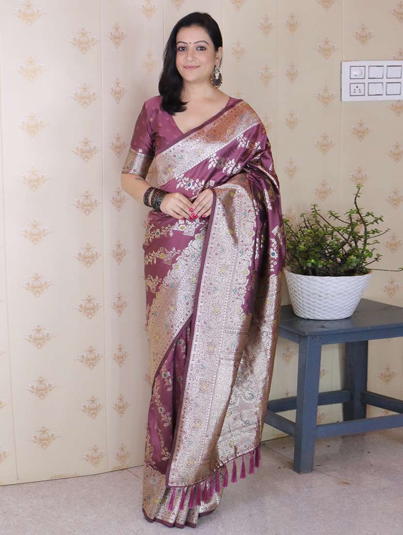 women self design banarasi saree with blouse