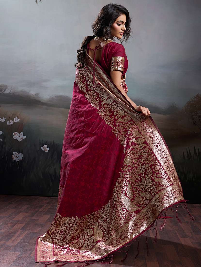 women self design banarasi saree with blouse - 22447881 -  Standard Image - 4