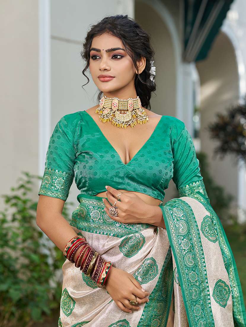 women self design banarasi saree with blouse - 22447884 -  Standard Image - 1