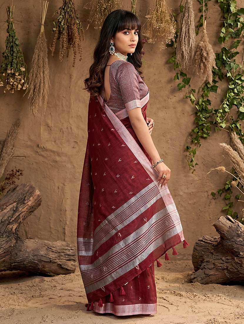 women self design handloom saree with blouse - 22447907 -  Standard Image - 1