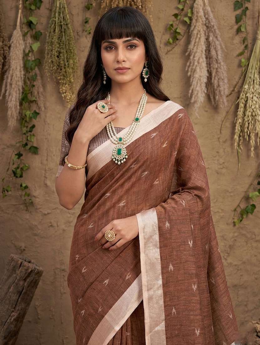 women self design handloom saree with blouse - 22447909 -  Standard Image - 1