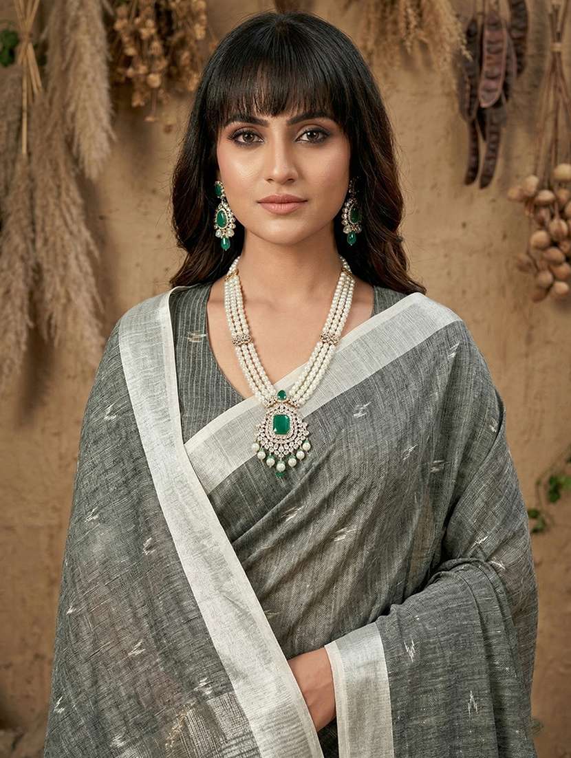 women self design handloom saree with blouse - 22447910 -  Standard Image - 1