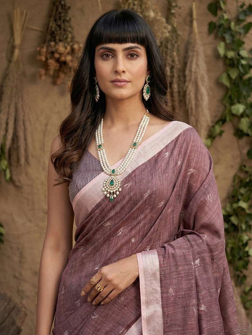 women self design handloom saree with blouse - 22447911 -  Standard Image - 1