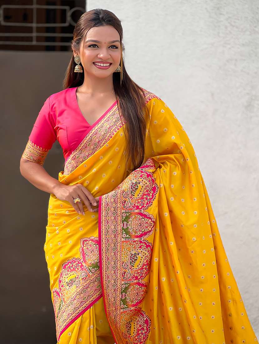 women self design bordered saree with blouse - 22448894 -  Standard Image - 1