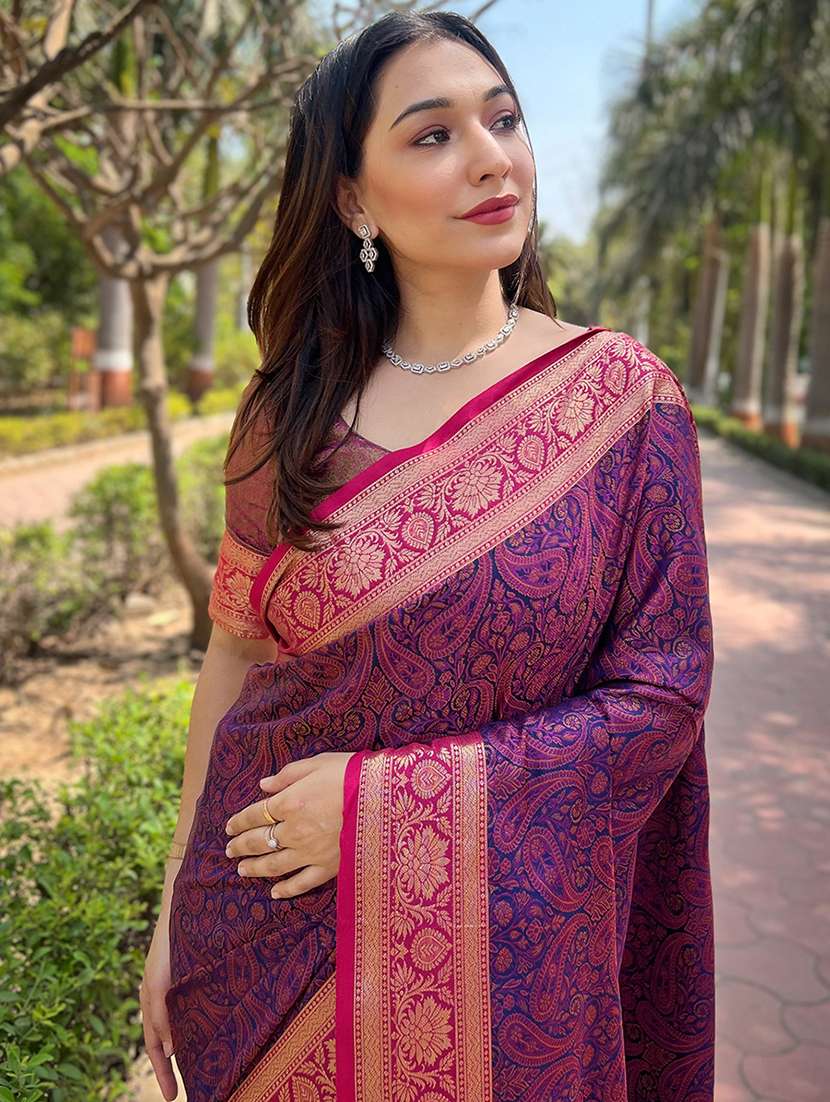 women self design bordered saree with blouse - 22448899 -  Standard Image - 1