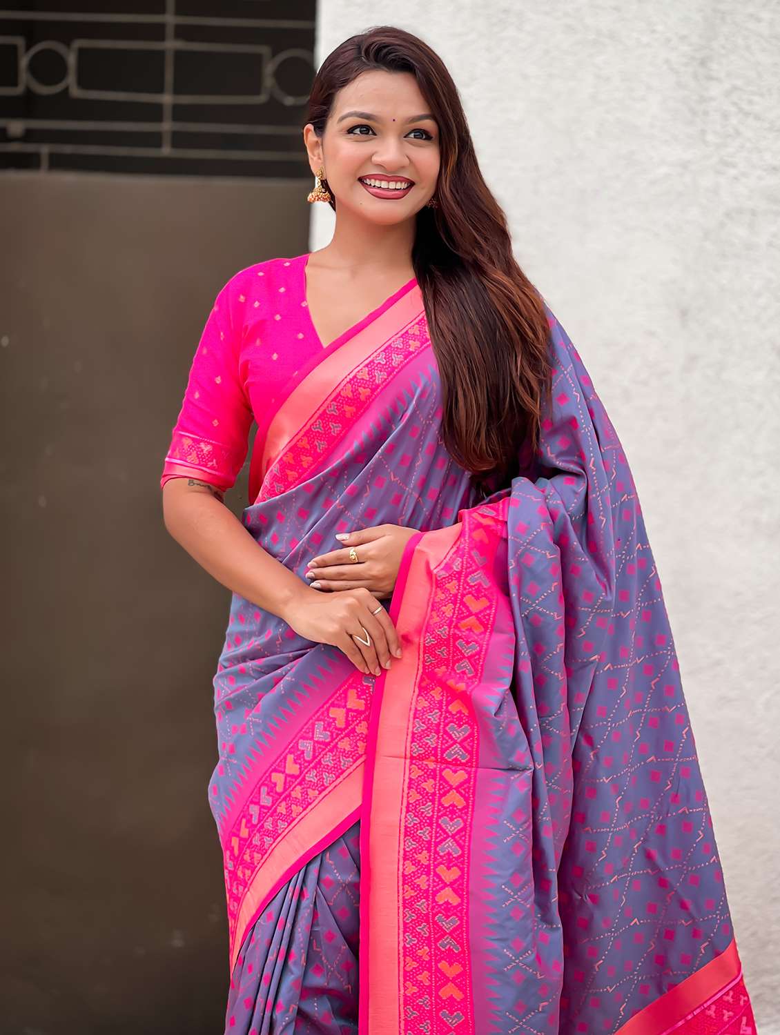 women ikat patola saree with blouse - 22448923 -  Standard Image - 1