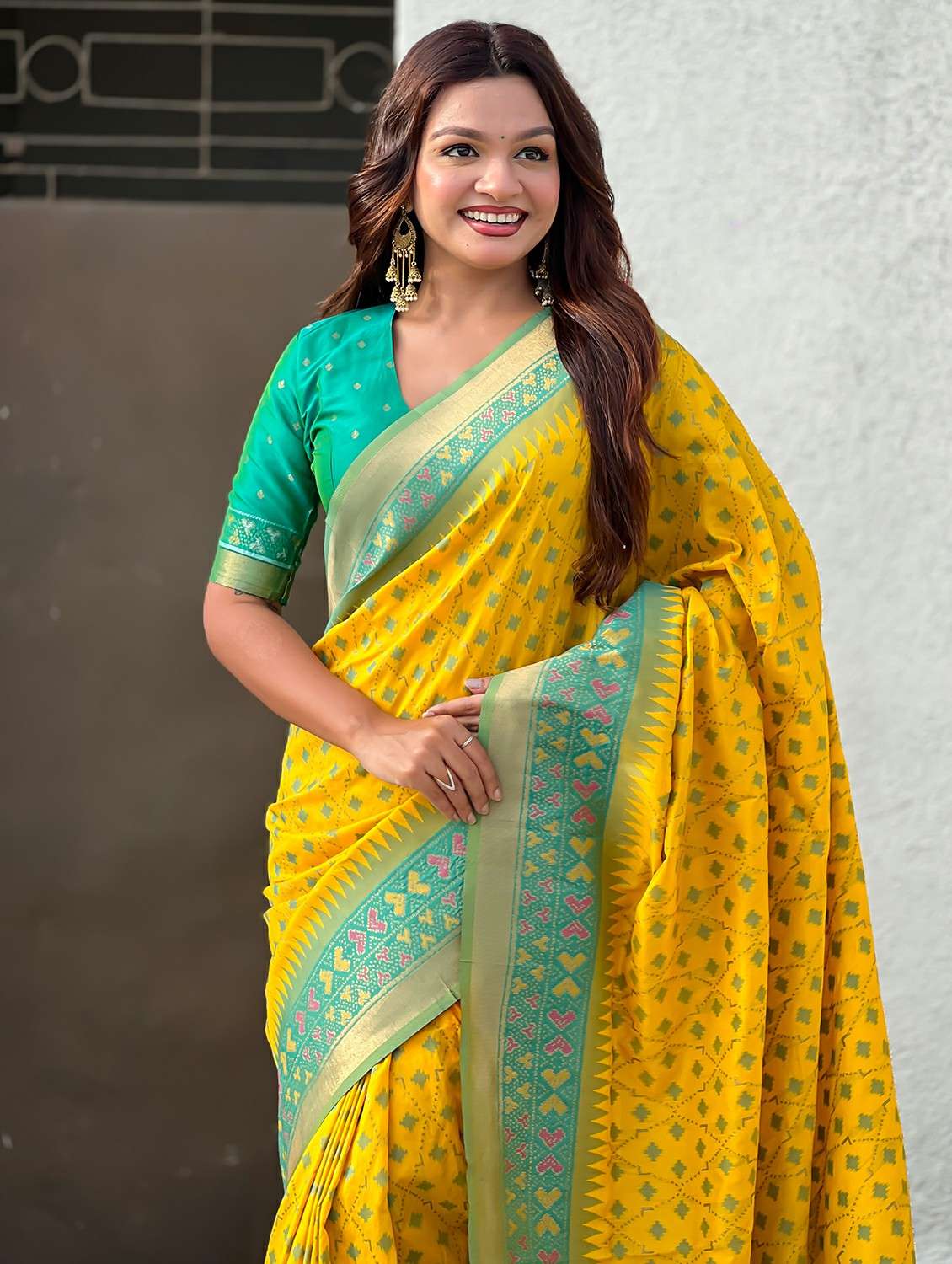 women ikat patola saree with blouse - 22448929 -  Standard Image - 1