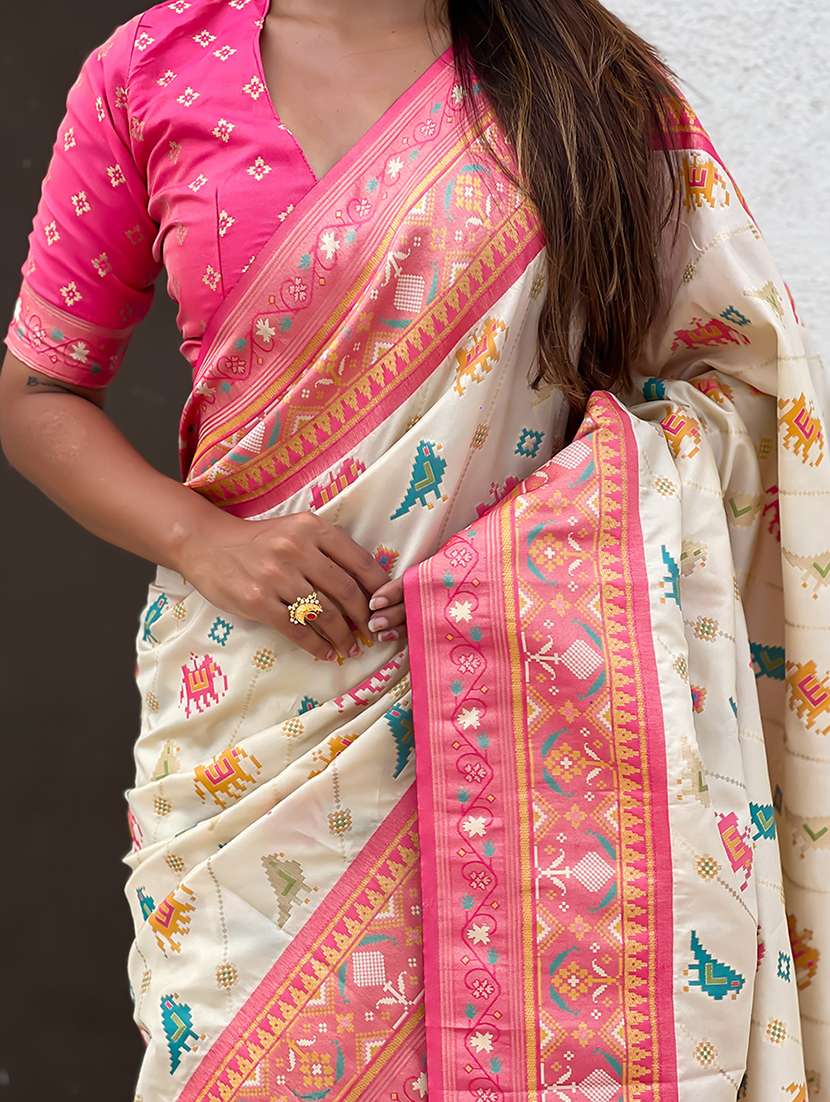 women self design patola saree with blouse - 22448930 -  Standard Image - 4