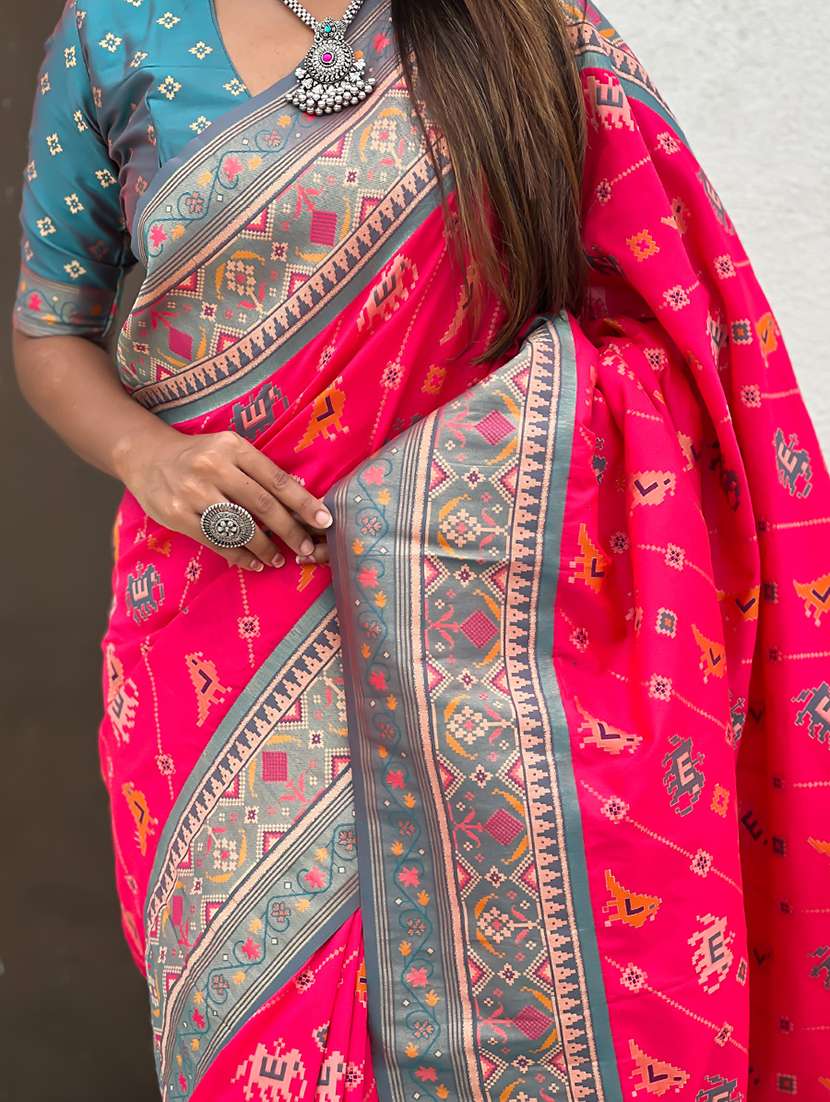 women self design patola saree with blouse - 22448935 -  Standard Image - 4