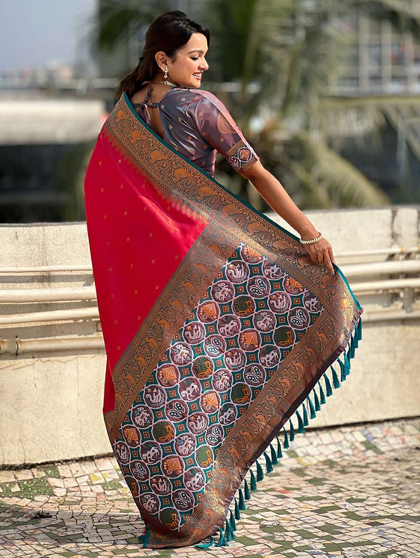 women self design patola saree with blouse - 22449681 -  Standard Image - 4