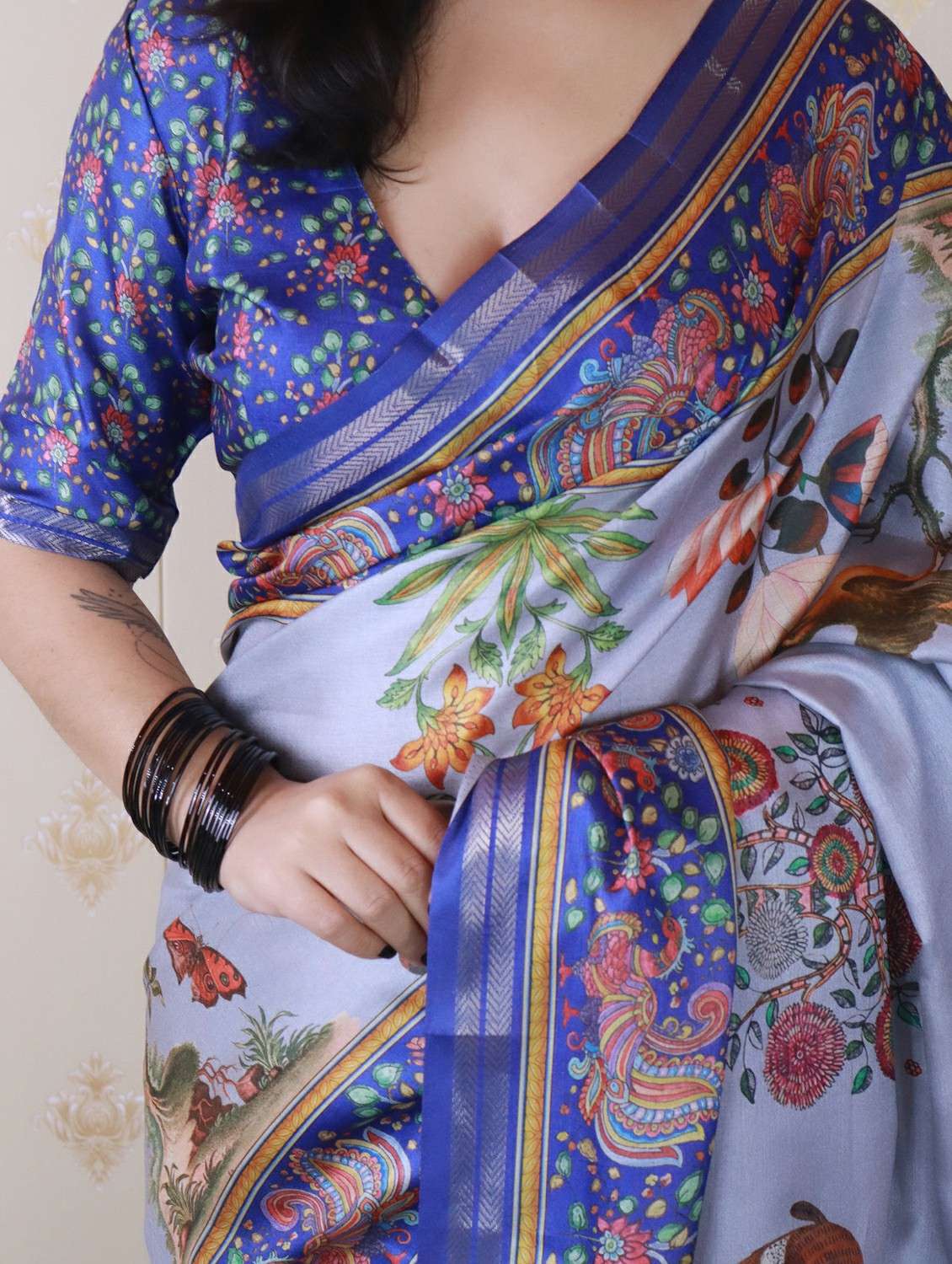 women printed casual wear saree with blouse - 22449702 -  Standard Image - 4