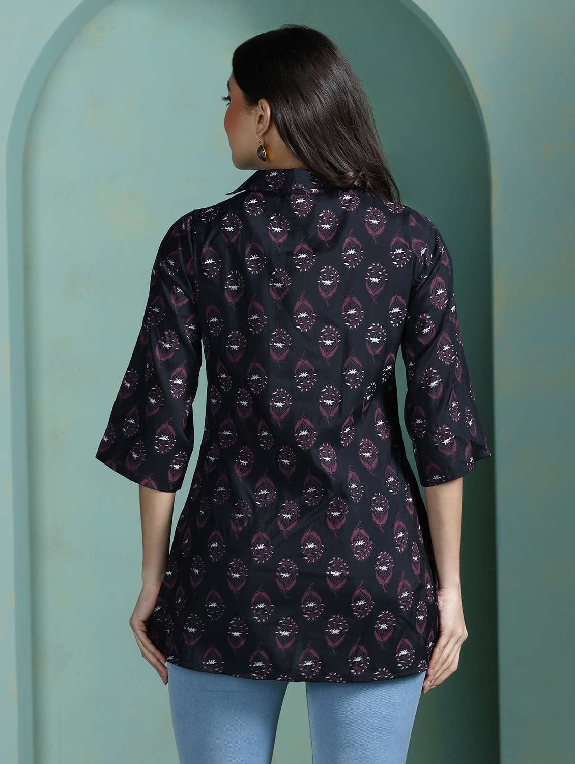 women black chanderi silk a-line tunic - 22449895 -  Standard Image - 4