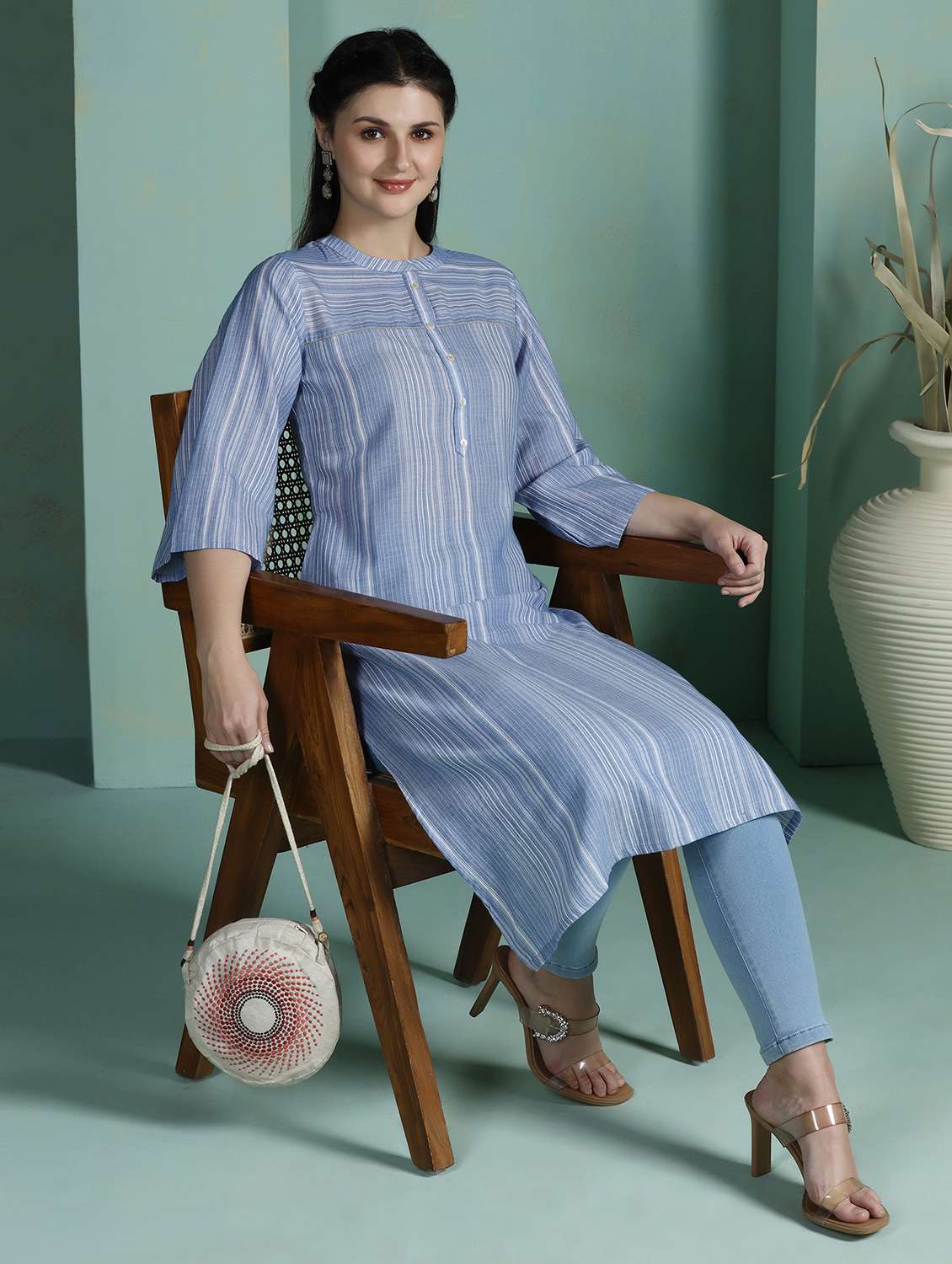  women blue cotton straight kurta - 22449903 -  Standard Image - 6