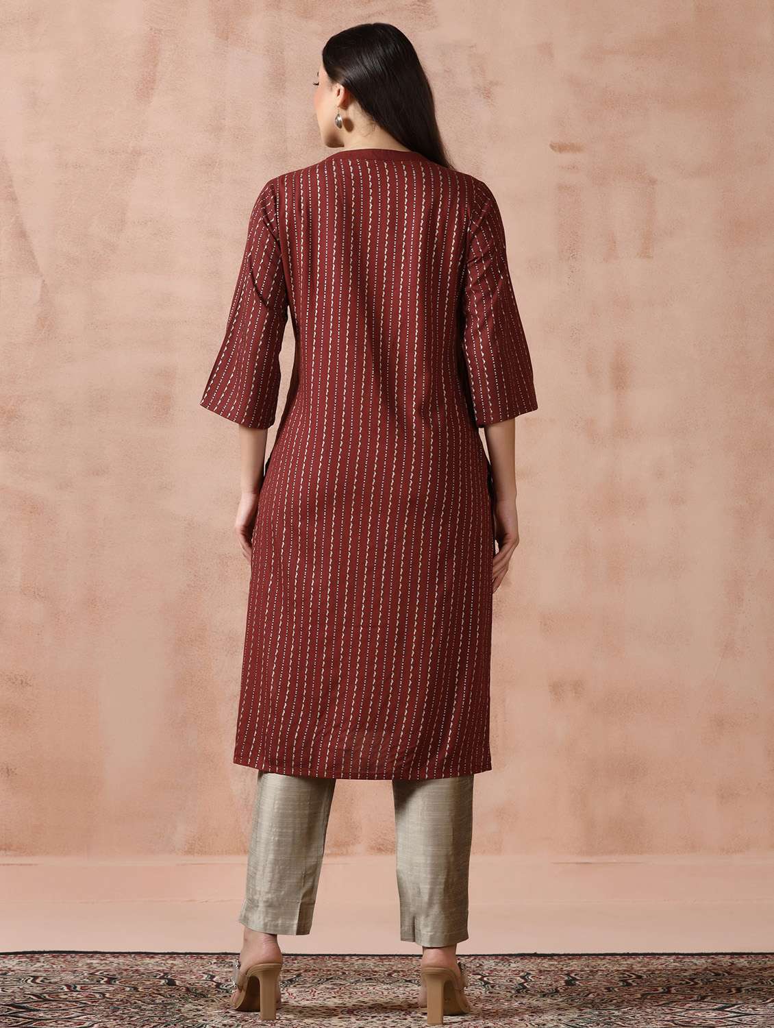  women brown rayon straight kurta - 22449907 -  Standard Image - 4