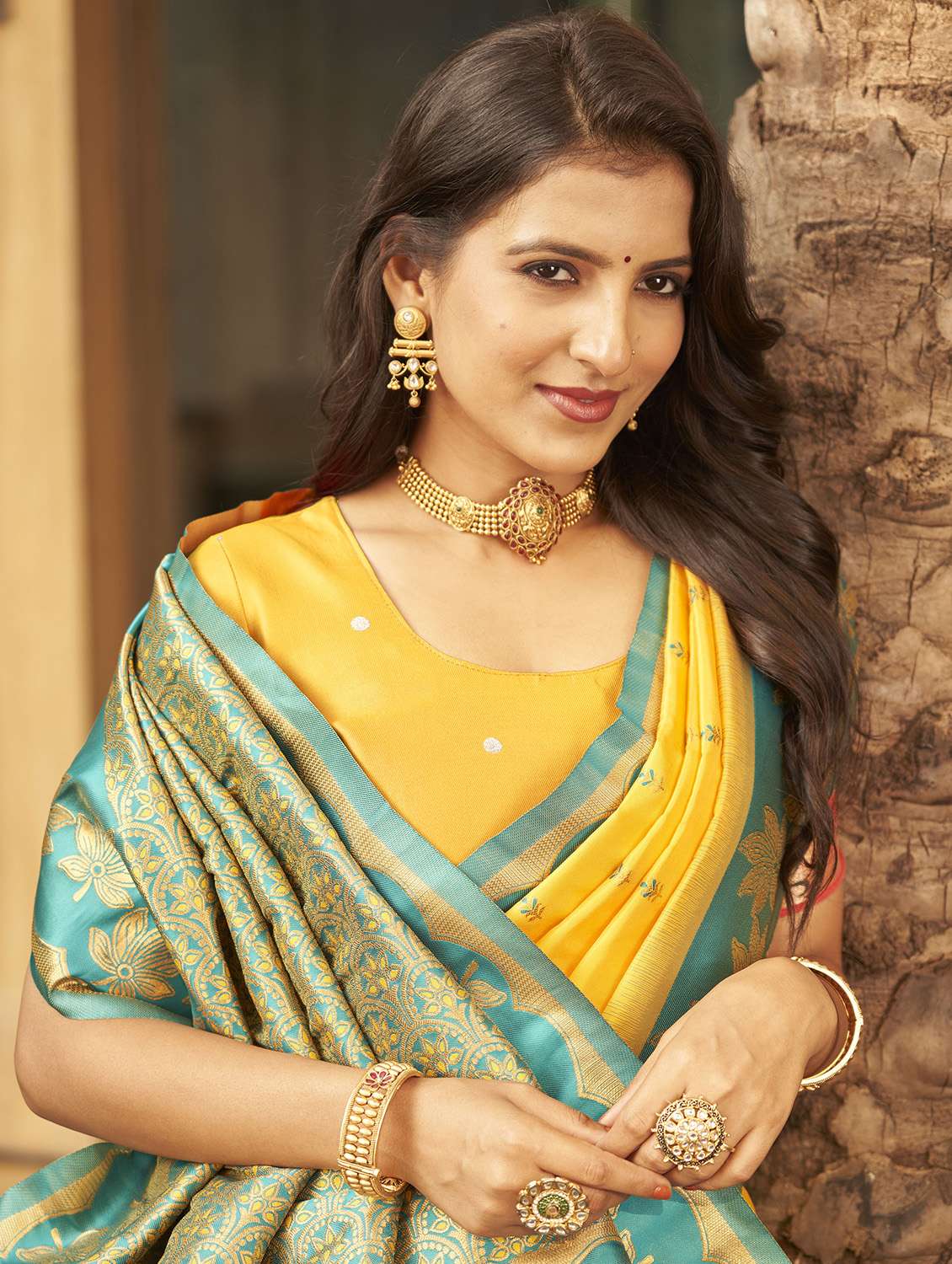 women self design banarasi saree with blouse - 22450356 -  Standard Image - 1