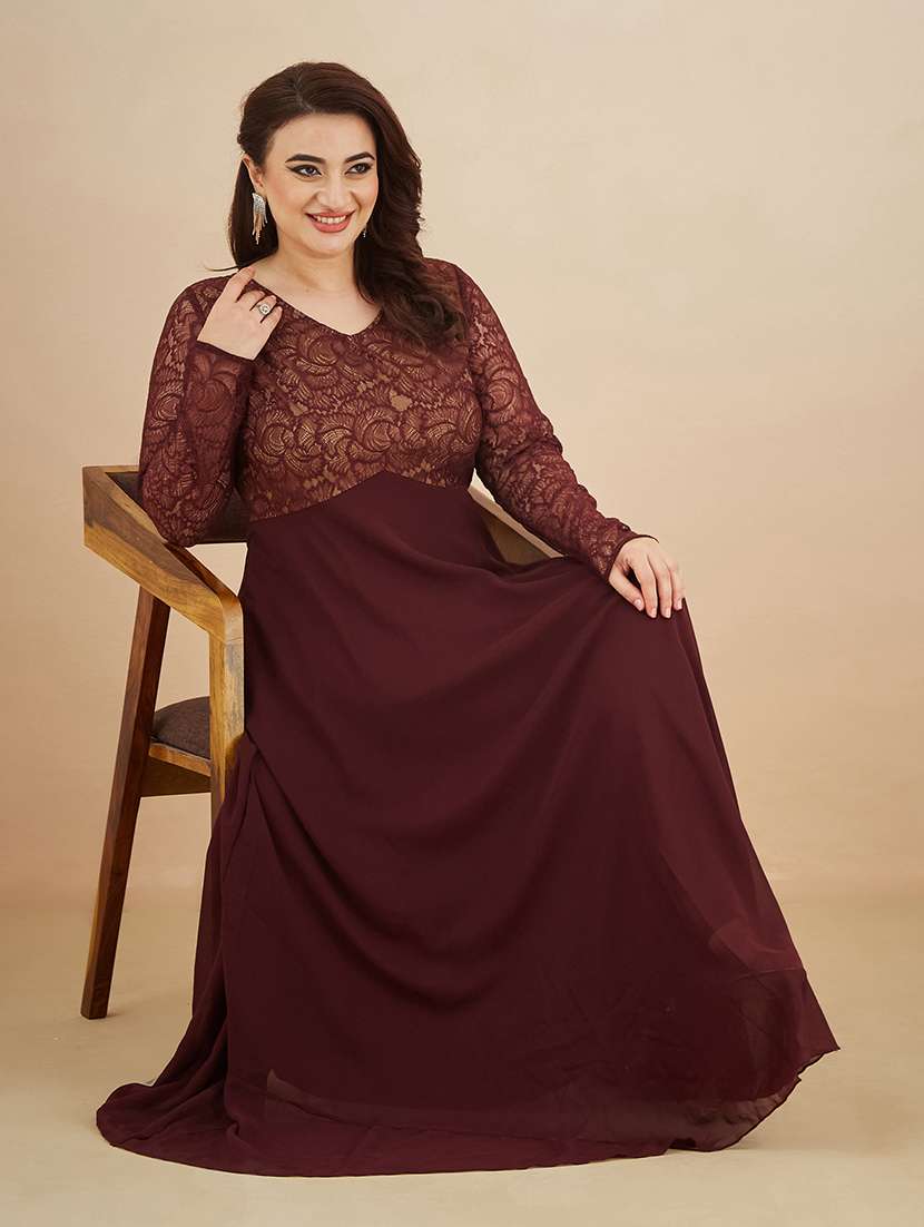 Women Self Design V Neck Fit And Flare Dress - 22450514 -  Standard Image - 4
