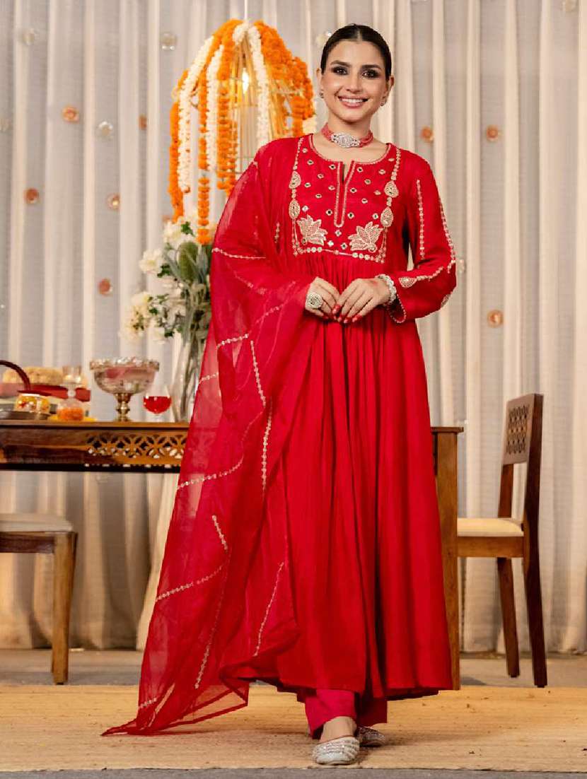 women red kurta pant set - 22451487 -  Standard Image - 1