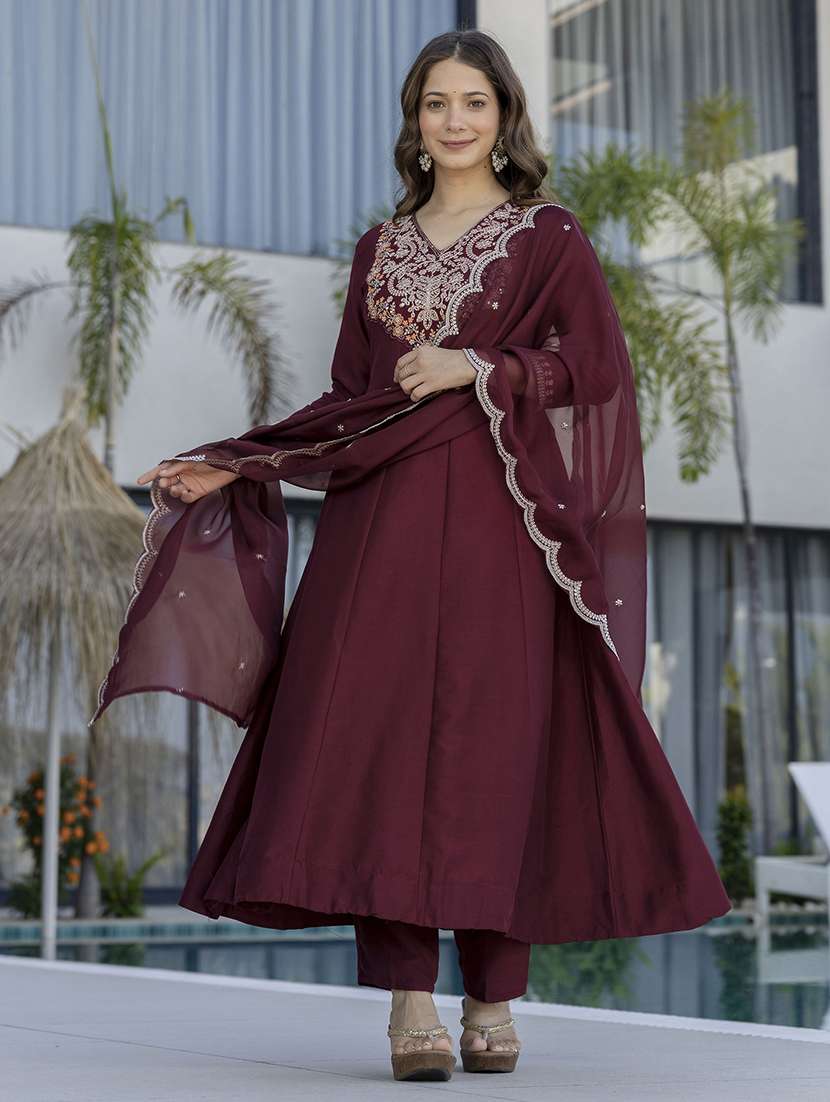 women maroon kurta pant set - 22451488 -  Standard Image - 4
