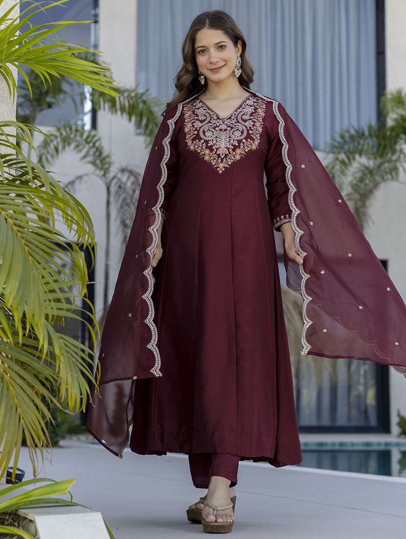 women maroon kurta pant set - 22451488 -  Standard Image - 6