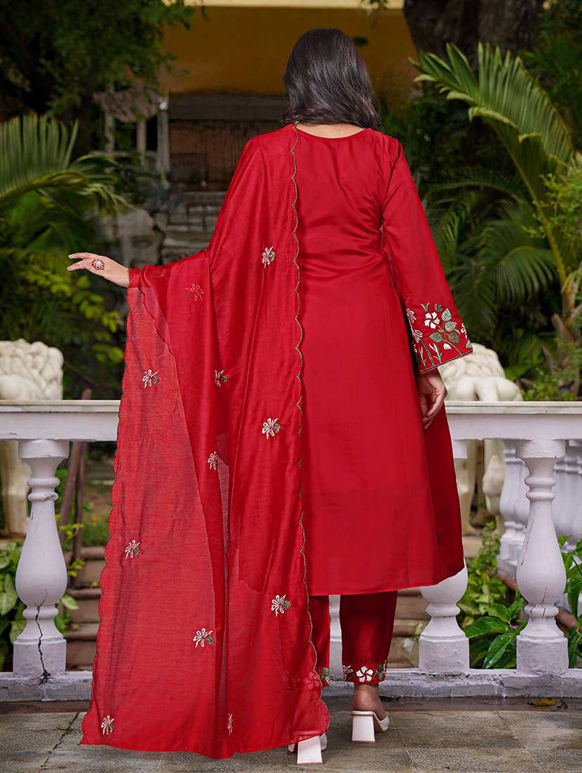women red kurta pant set - 22451490 -  Standard Image - 4