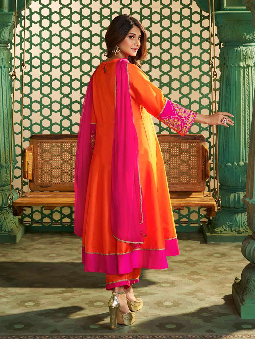 women orange kurta pant set - 22451543 -  Standard Image - 4