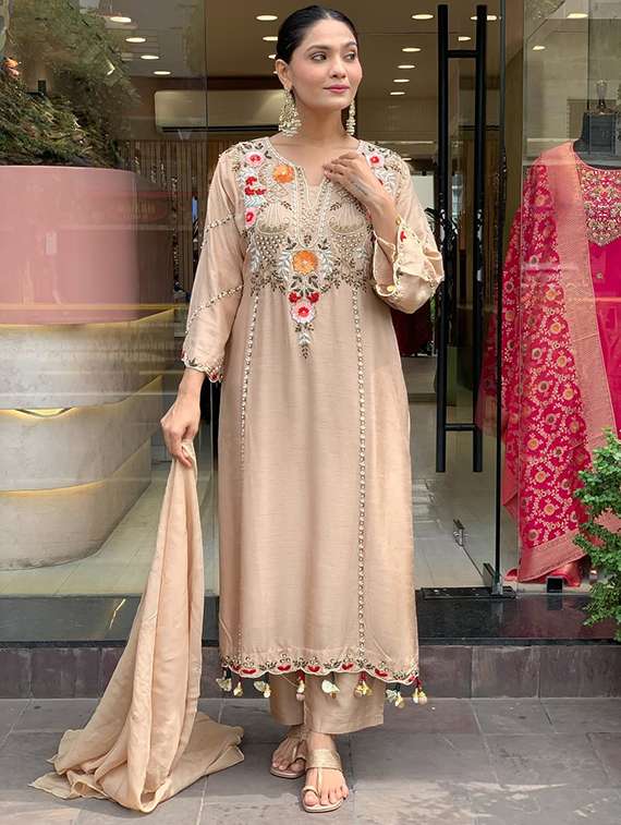 women cream  self design kurta pant set - 22451875 -  Standard Image - 6