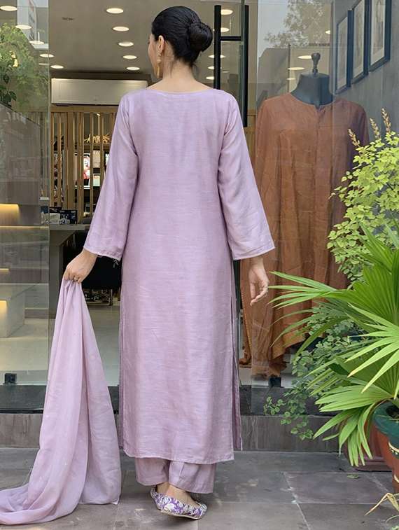 women lavender self design  kurta pant set - 22451876 -  Standard Image - 4