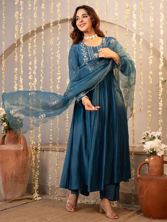 women blue  solid kurta pant set - 22451880 -  Standard Image - 4