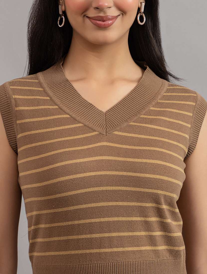 women striped sleeveless t-shirt - 22451928 -  Standard Image - 1