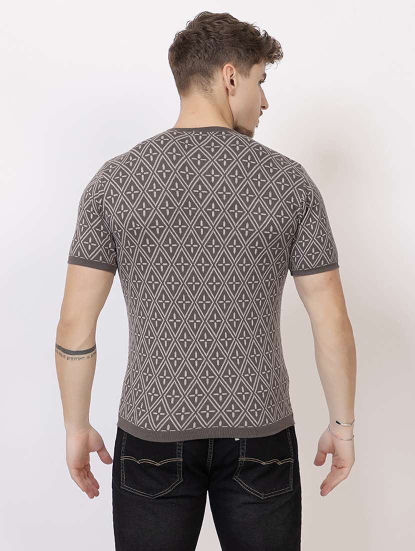 men grey cotton plain t-shirt - 22451956 -  Standard Image - 4
