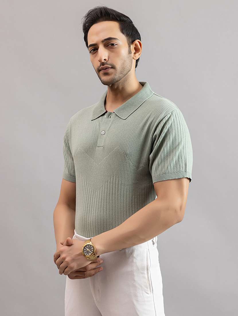 men green cotton plain t-shirt - 22451986 -  Standard Image - 4