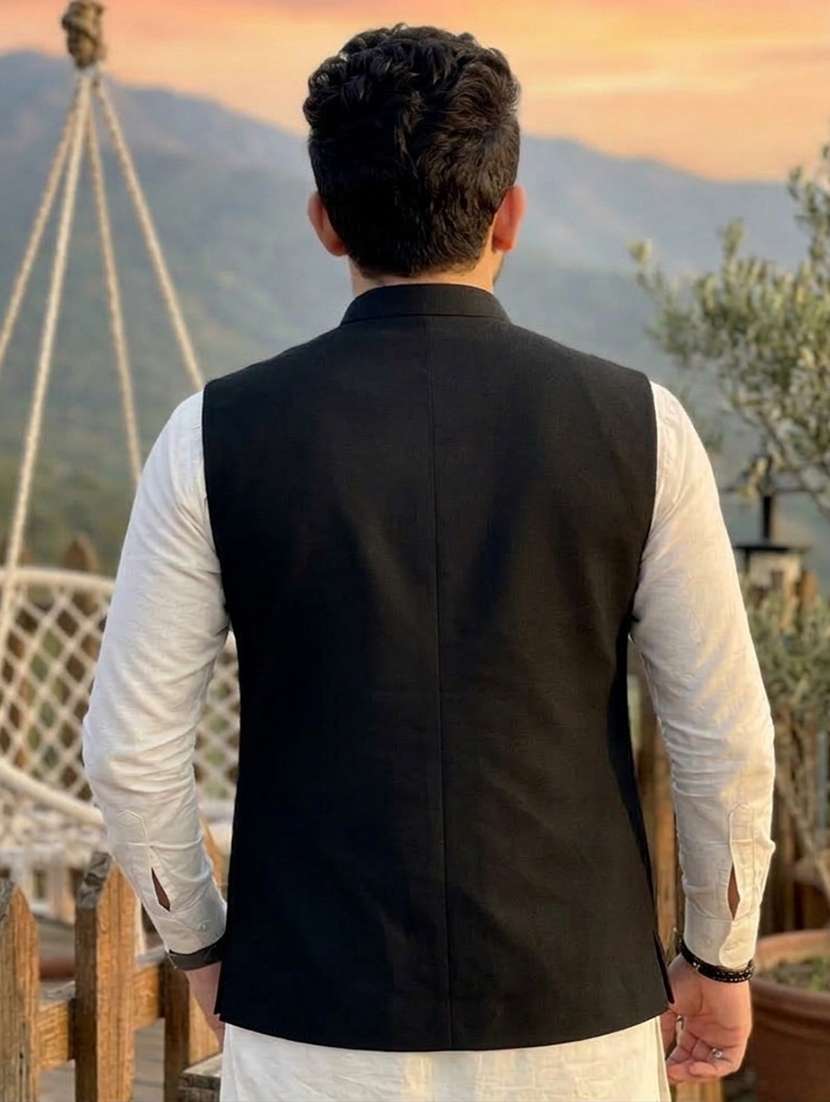 men solid mandarin neck regular fit nehru jacket - 22452003 -  Standard Image - 4