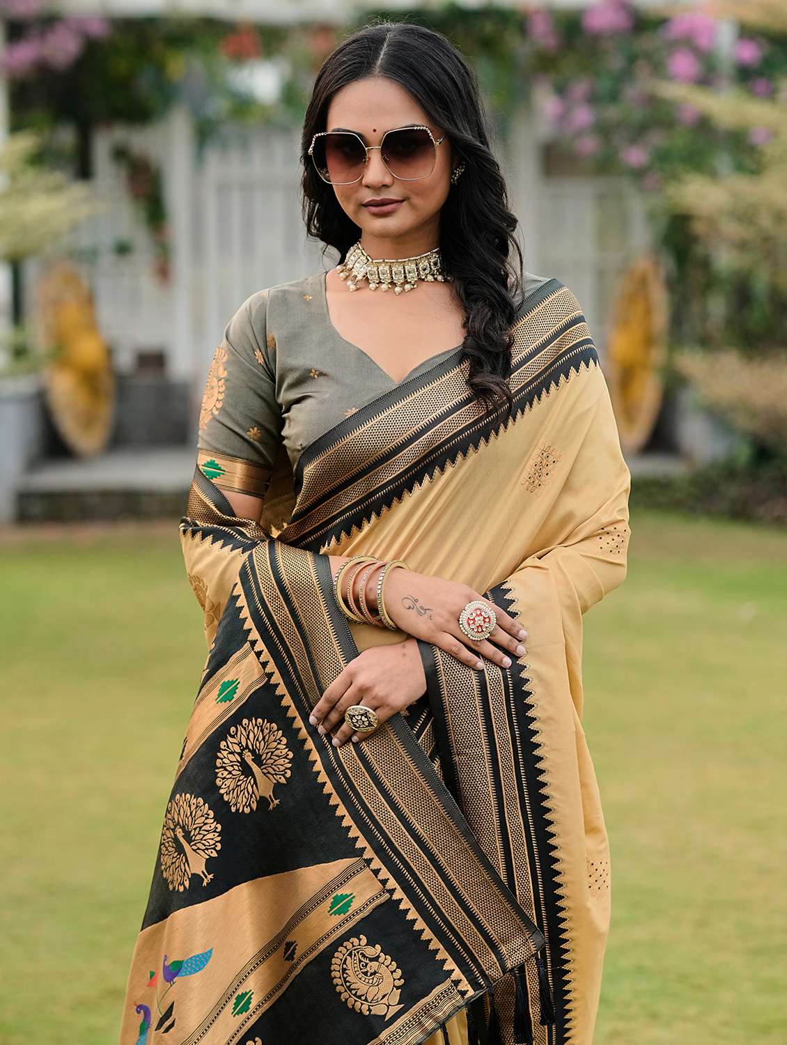 women self design paithani saree with blouse - 22452195 -  Standard Image - 1
