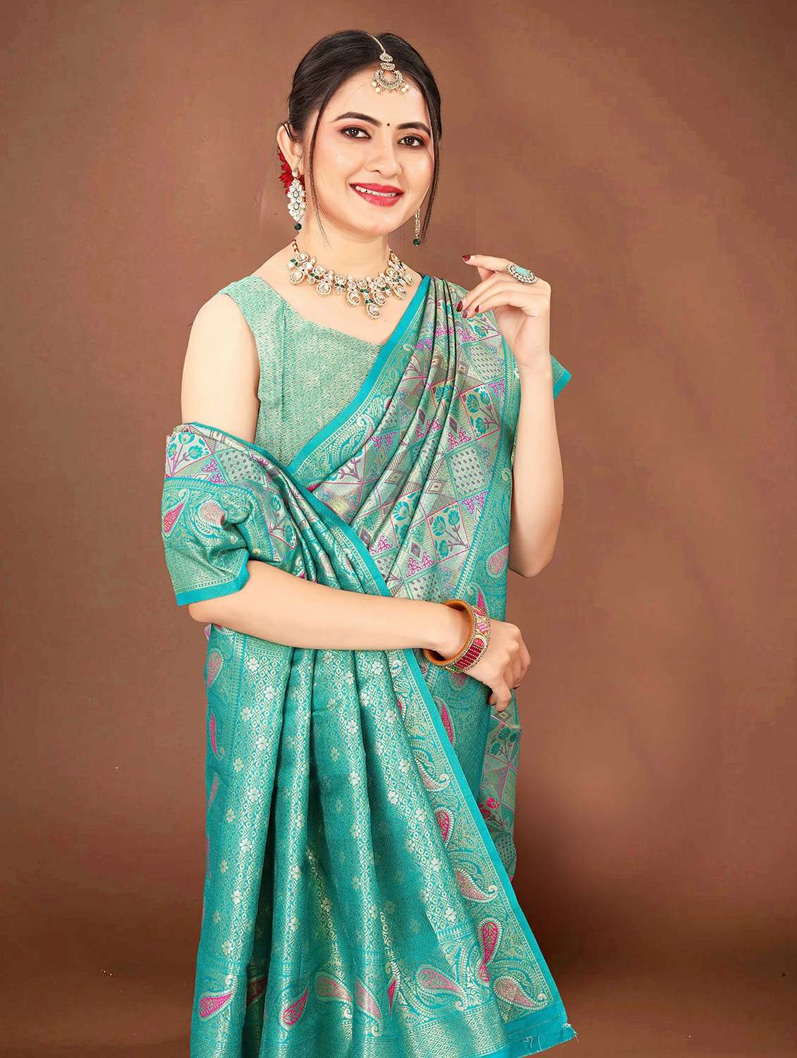 women self design kanjivaram saree with blouse - 22452280 -  Standard Image - 1